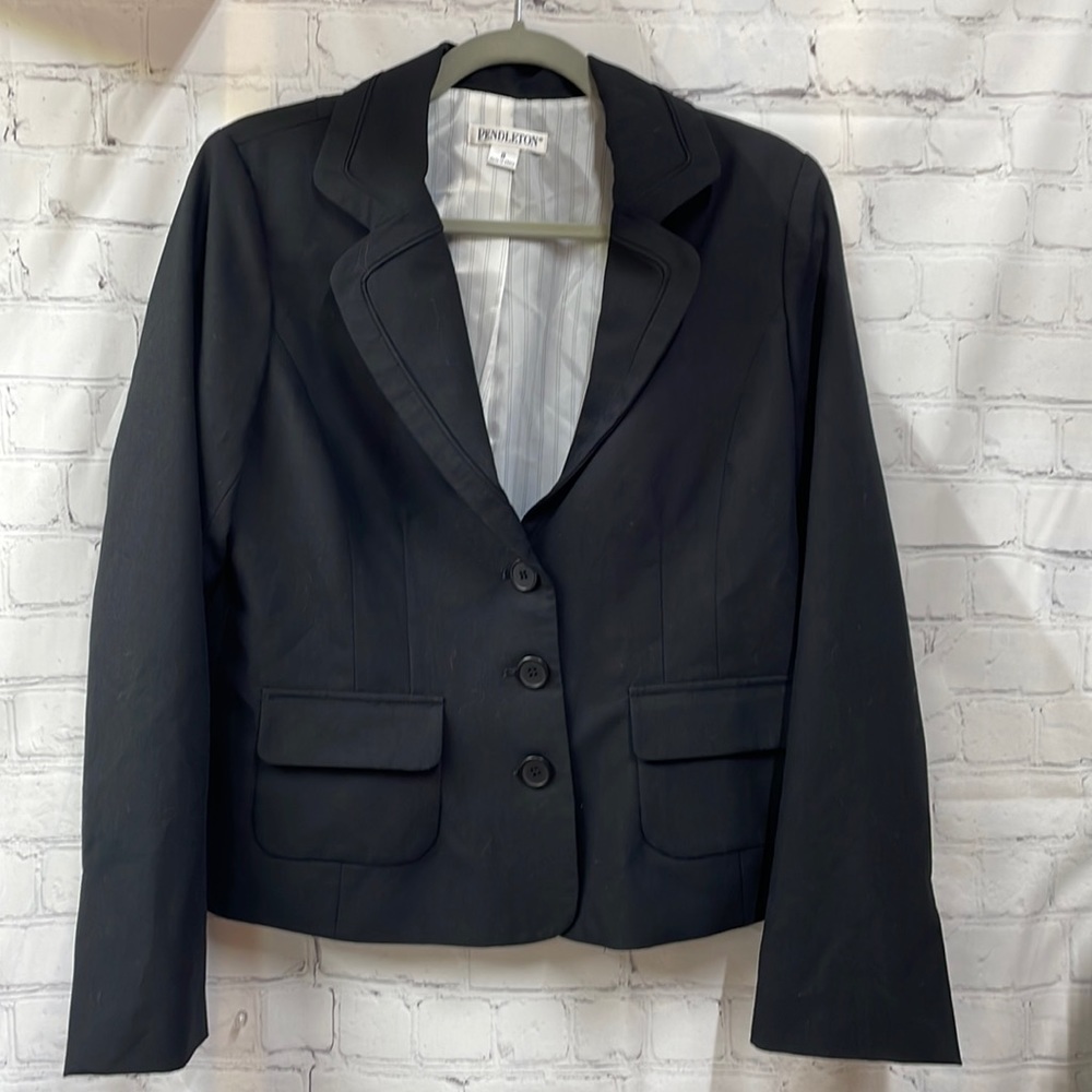 Pendleton business casual black stretch size 8 blazer jacket